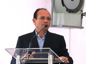 Hartung estará nesta sexta-feira, 11, em Nova Venécia e Vila Pavão