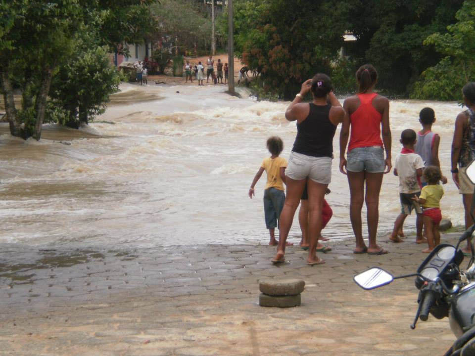 Enchente deixou centenas de desabrigados em Vila Pavão