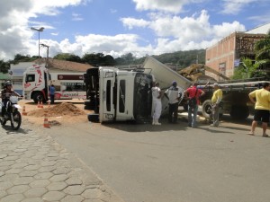 TOMBAMENTO COM VÍTÍMA NÃO FATAL - BOAT Nº 203 - 14 - CENTRO - SÃO GABRIEL DA PALHA - ES (9)
