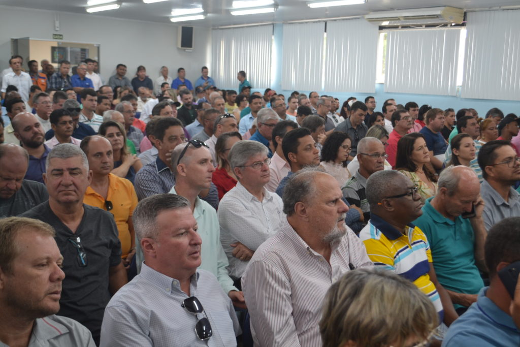 Cerimônia de posse da nova diretoria do Sim Norte, ocorrida na Câmara de Nova Venécia