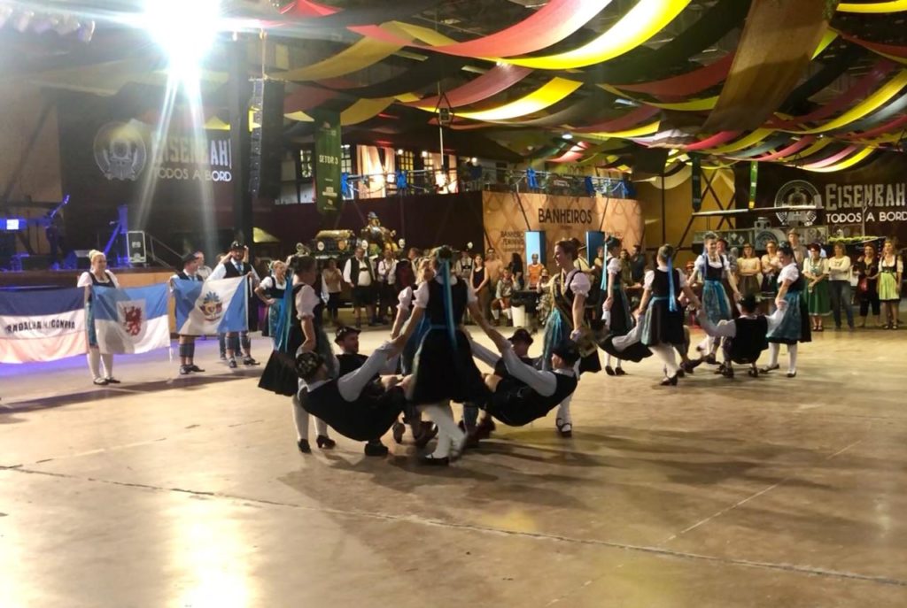 Apresentação do Grupo Folclórico Pomerano na Oktoberfest 2019
