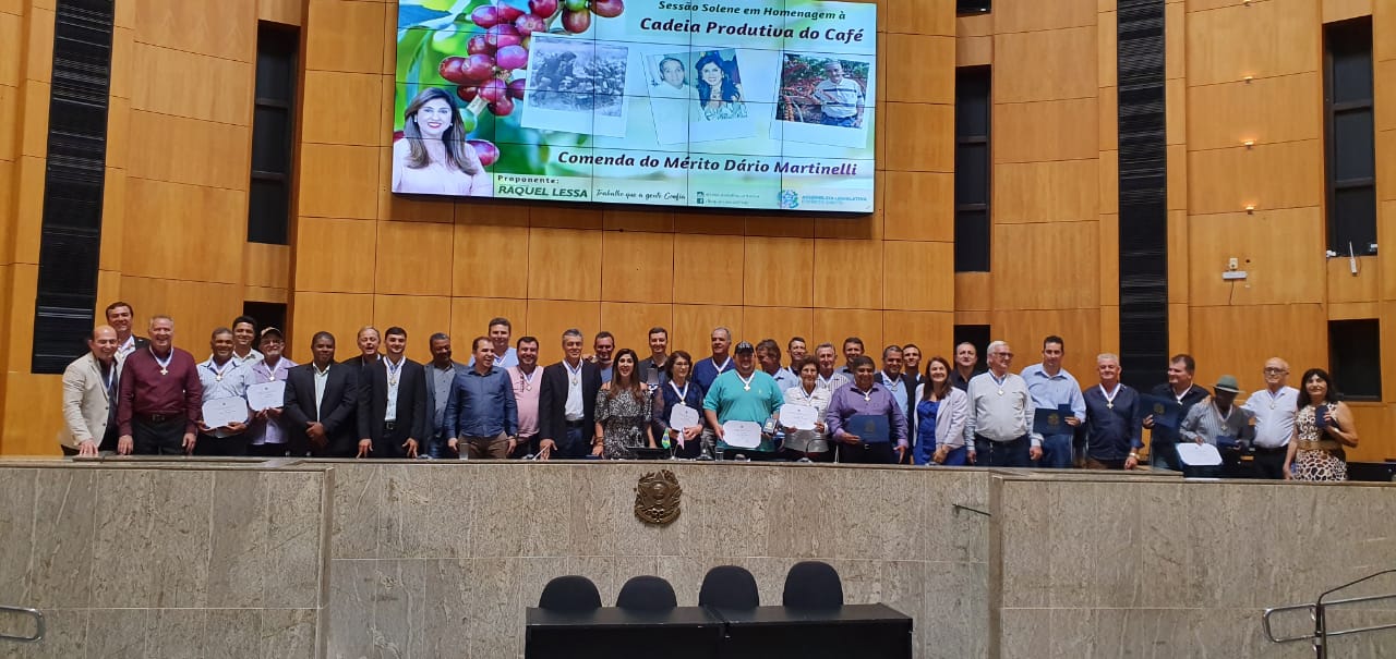 Agricultores pavoenses sãos homenageados na Ales com a Comenda Dário Martinelli