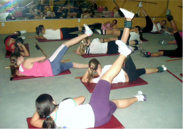 Academia Razões do Corpo comemora  aniversário