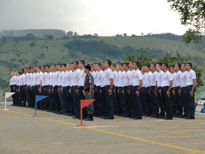 2º BPM comemora 43 anos com solenidade militar