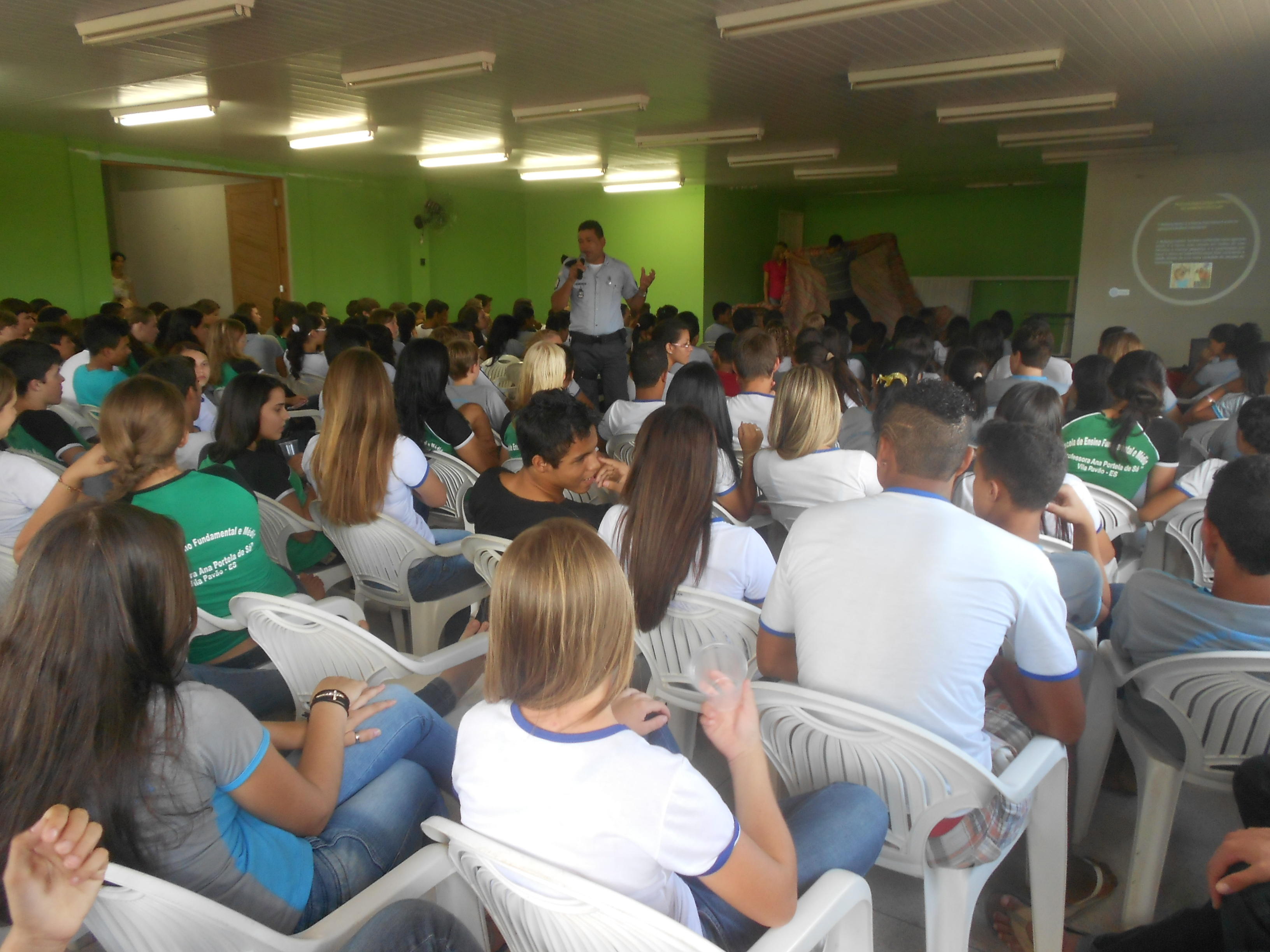 Bullying  é tema de reflexão nas escolas estaduais de Vila Pavão