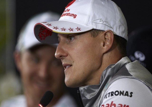 Jornais dizem que Schumacher melhora e começa a respirar sem aparelhos