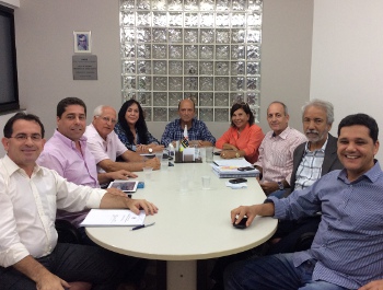 Direção do PMDB se reúne com a bancada para discutir eleições
