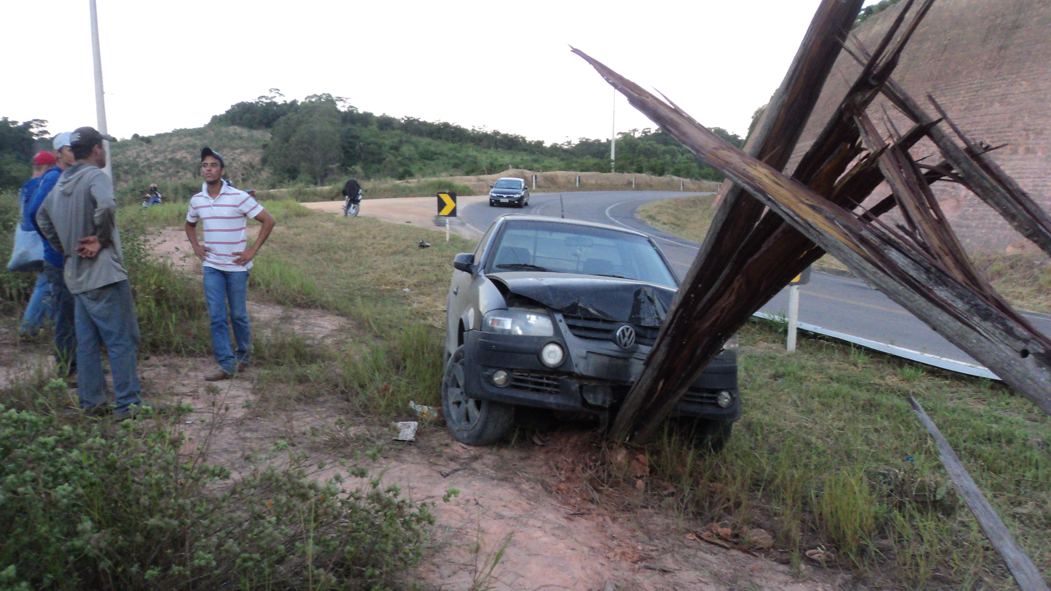 Cinto de segurança salva motorista em Todos os Santos