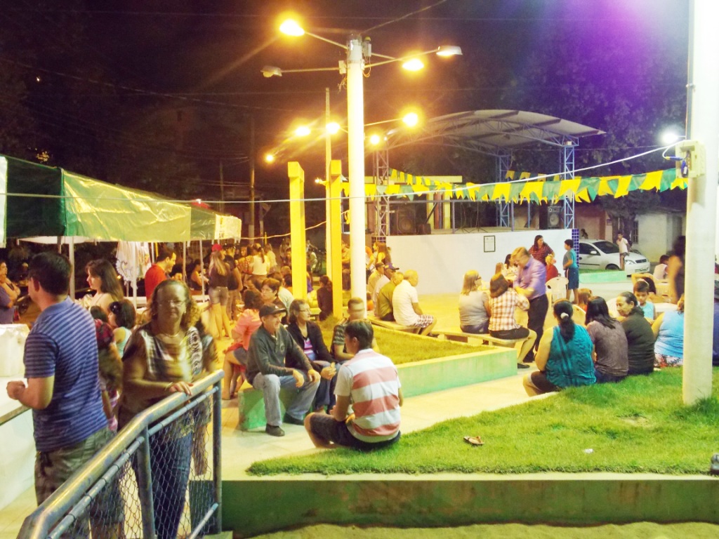Inauguração da Feira de Artesanato e Comidas Típicas movimenta Vila Pavão