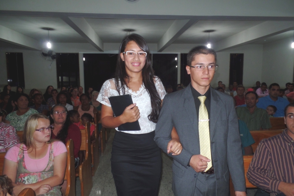 Jovens pavoenses mostram seus talentos no 2º dia de Louvor da Igreja Assembleia