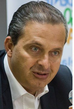 Morre Eduardo Campos em acidente aéreo em Santos