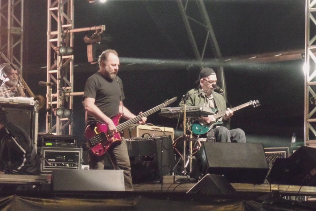 De tirar o fôlego.  Fotos de sucesso de ontem do Paralamas em Nova Venécia