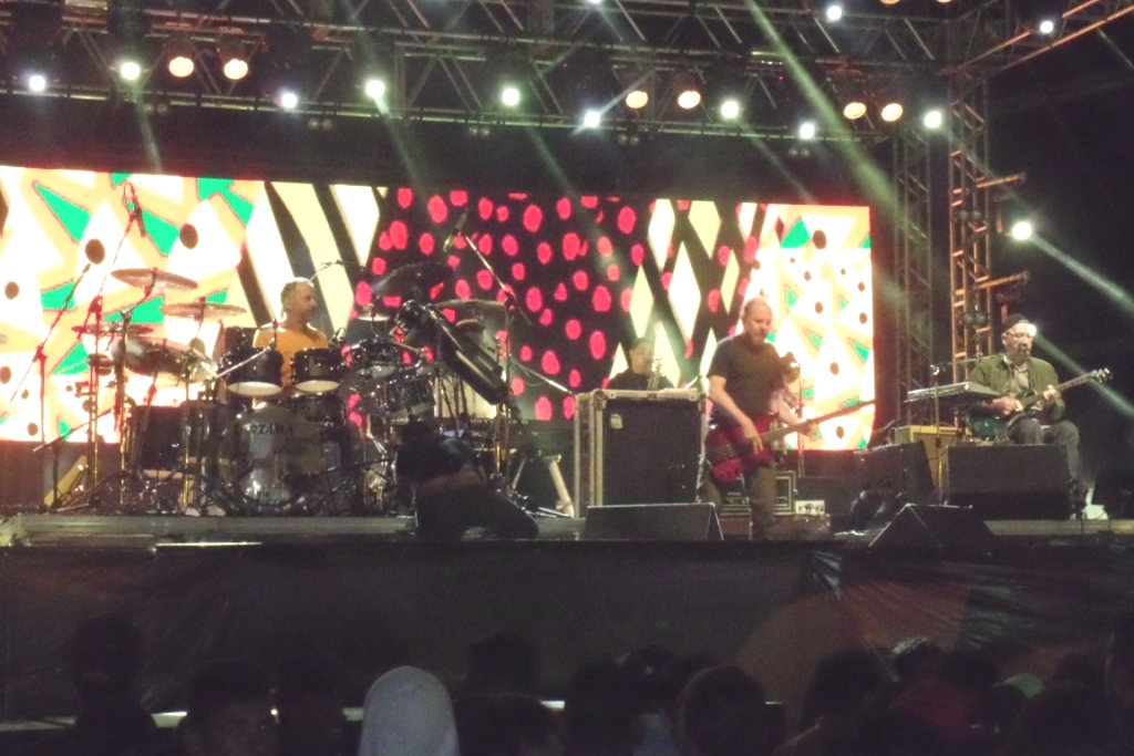 De tirar o fôlego.  Fotos de sucesso de ontem do Paralamas em Nova Venécia
