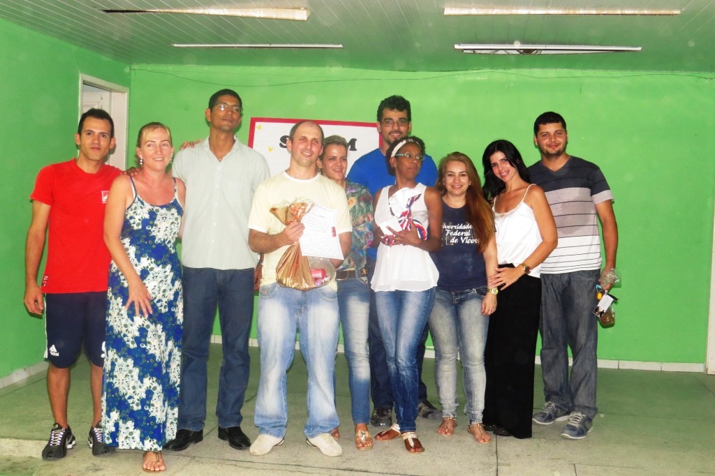 Professores agradecem alunos e gestão escolar pela belíssima homenagem prestada no dia 15/10 ( Dia do professor)