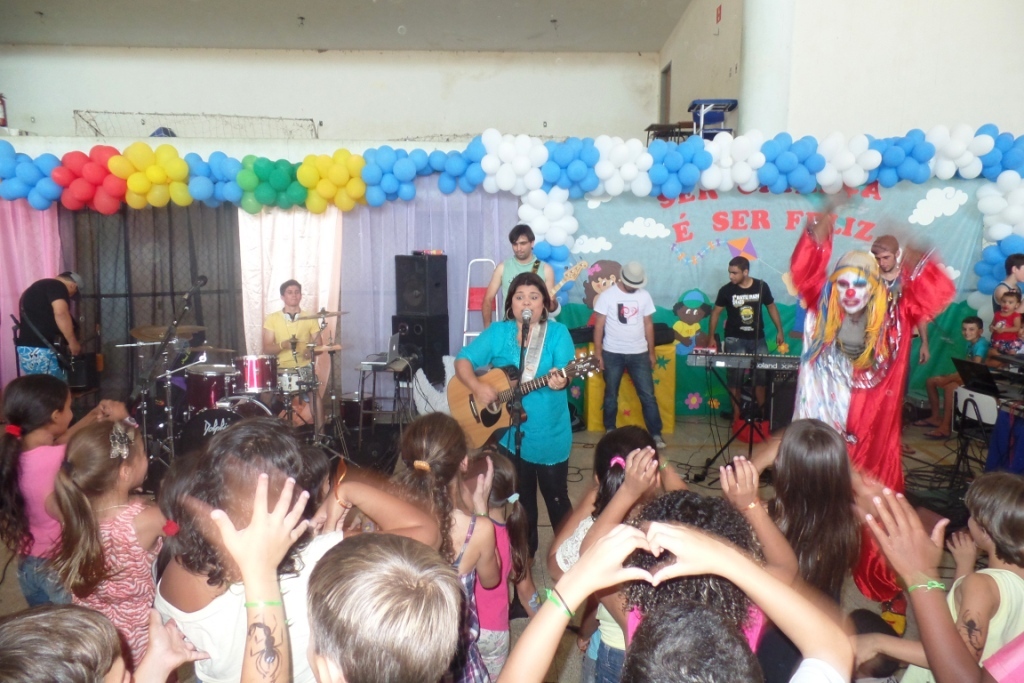 Fotos da ‘Tarde Feliz’, promovida pela Igreja Presbiteriana de Vila Pavão