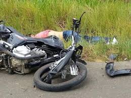 Motociclista morre após  bater  em poste,  próximo ao Parque Sombra da Tarde em Barra de São Francisco