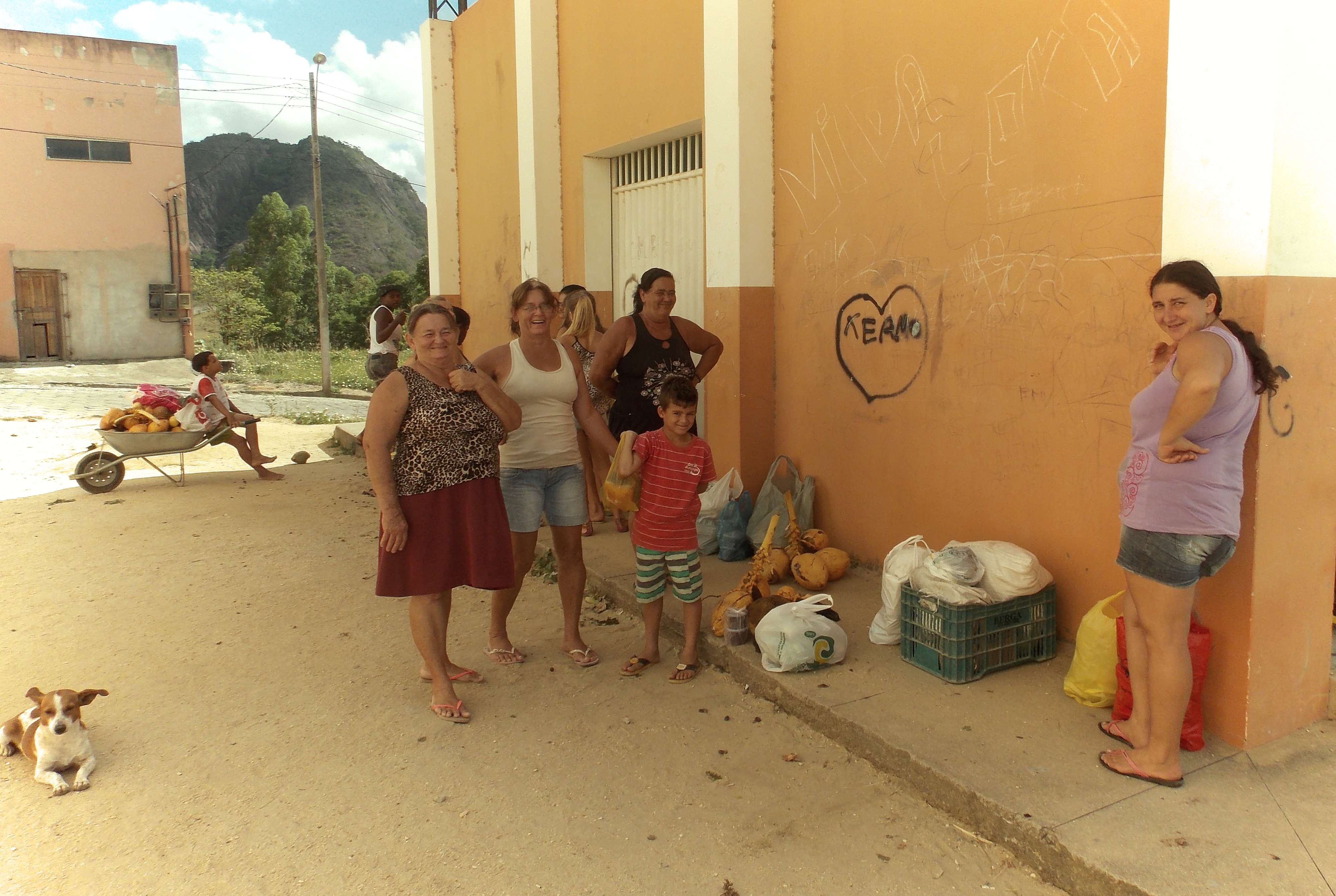 Prossegue em Vila Pavão a distribuição de alimentos às famílias em vulnerabilidade social