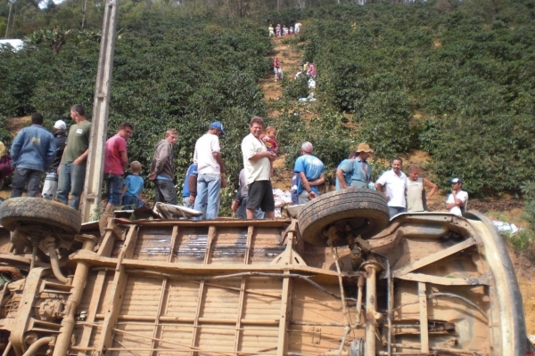 Grave acidente com vítimas fatais em Santa Maria de Jetibá