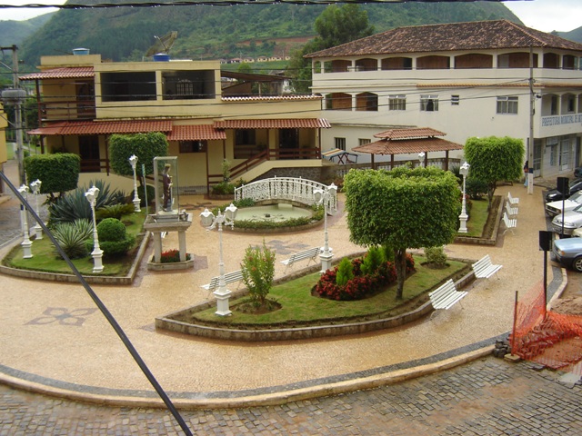 Ex-secretária da Fazenda de Ibitirama é condenada por roubo de dinheiro público