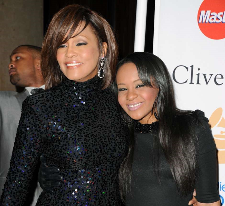 Aparelhos da filha de Whitney Houston serão desligados