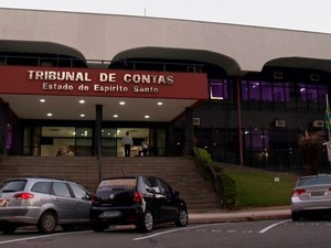 Tribunal de Contas do ES investiga contratos da Prefeitura de Ecoporanga e de outros 13 municípios.