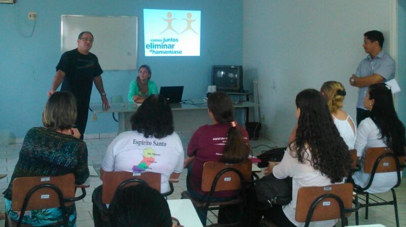 Vigilância Epidemiológica de  Vila Pavão promove palestra sobre Hanseníase
