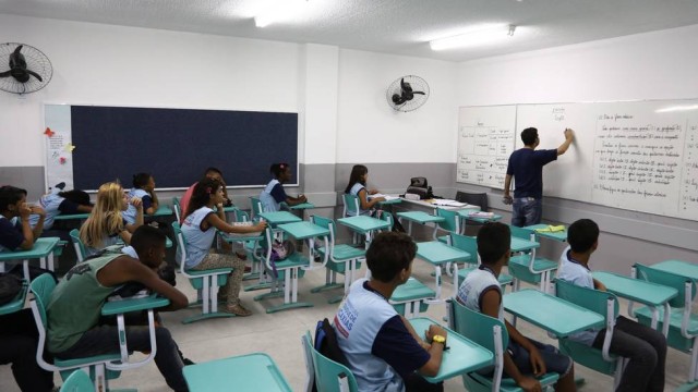 Governo do Estado anuncia mil vagas em concurso até o fim do ano