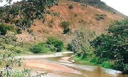 Agricultor é notificado após ser flagrado captando água de rio