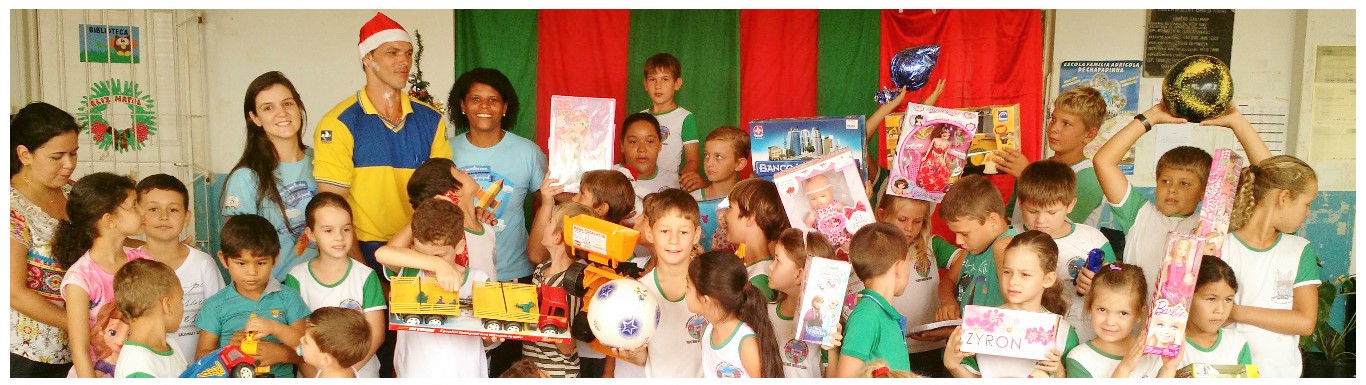 Papai Noel do Correios entrega prêmios em Vila Pavão