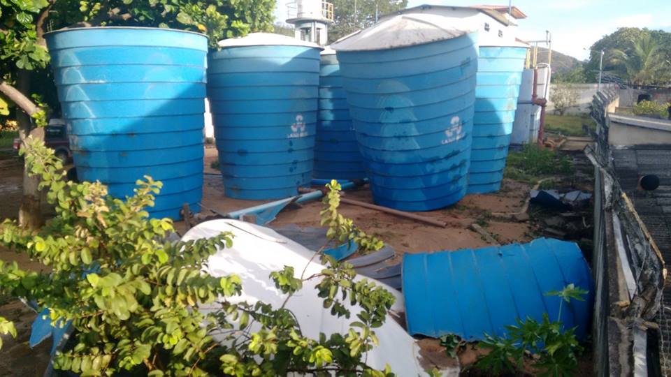 Reservatório da Cesan se rompe em Vila Pavão. Morador reclama dos transtornos