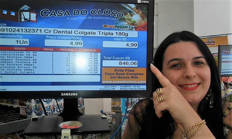 Promoção “Carrinho Maluco” Casa do Cloro de Vila Pavão. Moradora do centro leva mais de 800 reais em compras