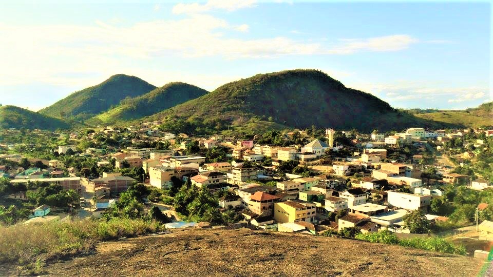 Prefeitura de Vila Pavão abre vagas para vários cargos na área da educação