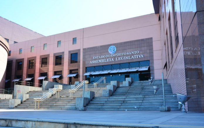 Assembleia do ES aprova socorro financeiro aos municípios