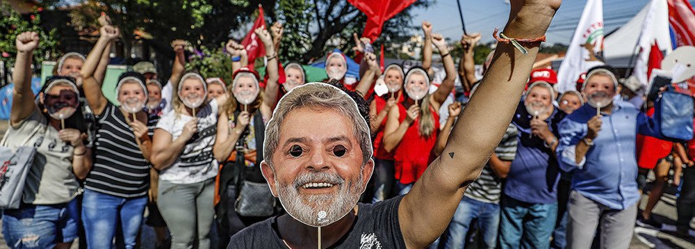 Juiz do Paraná fixa multa de R$ 500 mil para manifestações pró Lula
