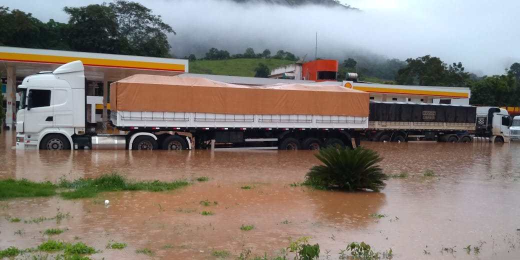 Previsão de mais chuva e temporais para este domingo em todo o Espírito Santo