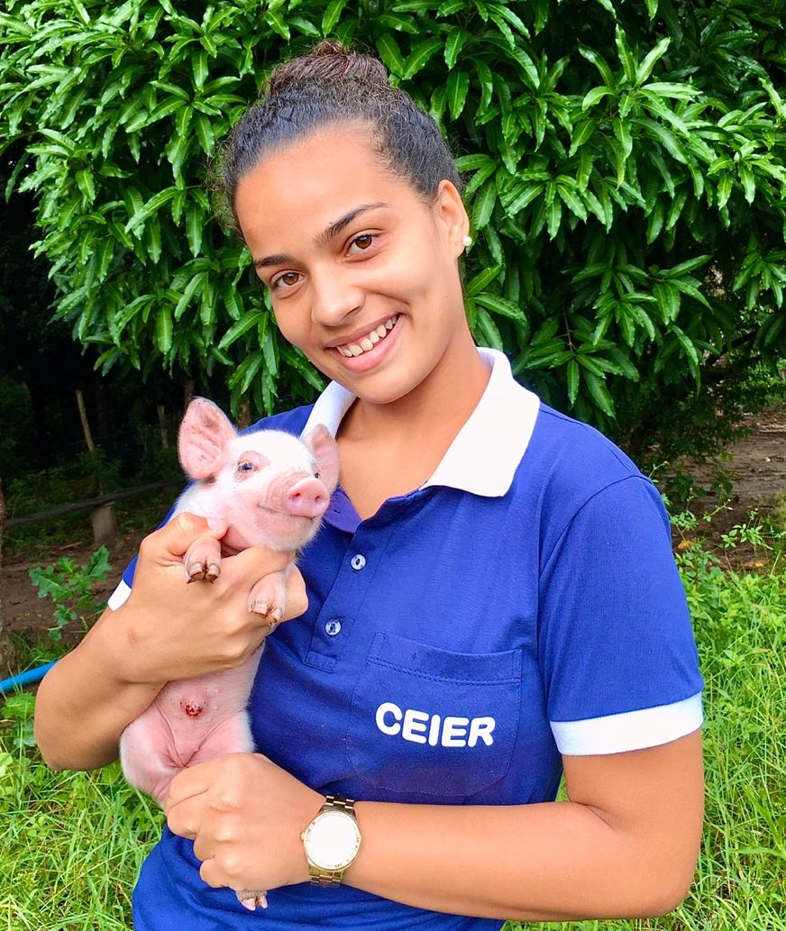 Ensino em tempo integral ofertado no CEIER de Vila Pavão,  prepara alunos para o mercado agropecuário
