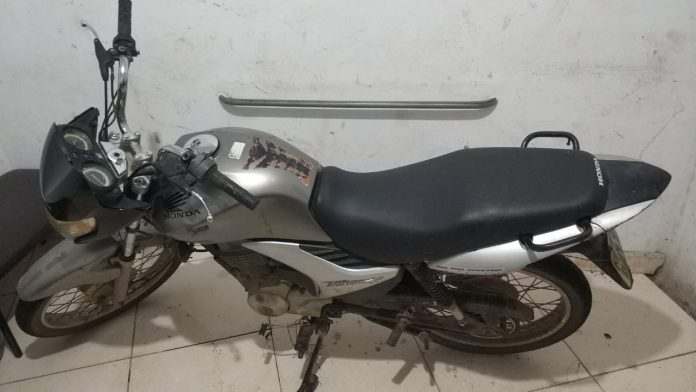 Polícia Militar recupera motocicletas com restrição de furto/roubo em Nova Venécia e Vila Pavão