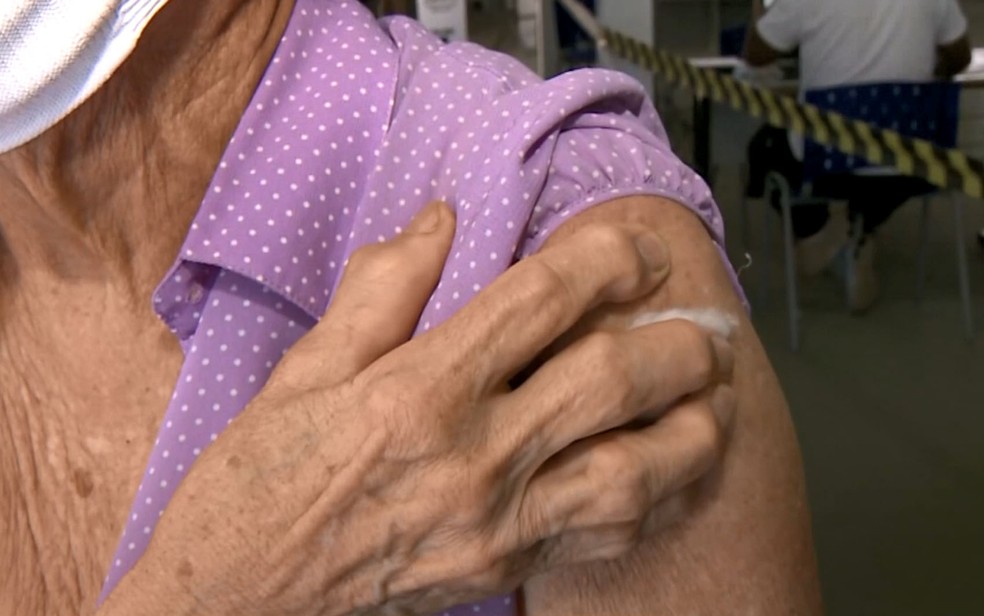 Vacinação contra a Covid-19 dos idosos acima dos 65 anos prossegue em Vila Pavão