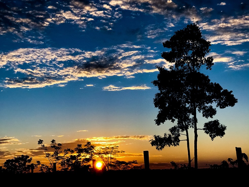 Segunda-feira começa com sol, mas há previsão de chuva em cidades do ES