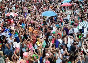‘Cancelamento do carnaval estará em avaliação com os municípios’, diz secretário de Saúde do ES
