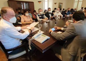 Passaporte da vacina passa a ser exigido em bares e restaurantes do ES