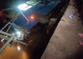 Ônibus com evangélicos cai em rio no interior de Nova Venécia