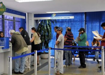 Governo vai antecipar pagamento de décimo-terceiro de aposentado e pensionista do INSS