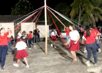Família de Todos os Anjos resgata Festa Cabocla e Dança do Pau de Fitas