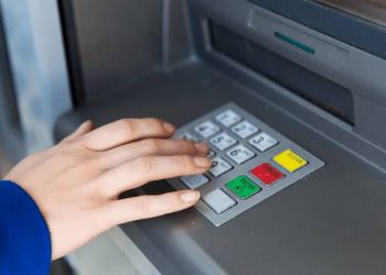 Bancos fecham nesta sexta-feira (30). Lotéricas mantêm atendimento