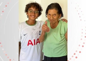 Richarlison manda camisa autografada para menino de Colatina