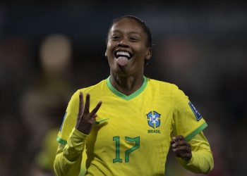 Com show de Ary Borges, Brasil faz 4 a 0 no Panamá em estreia na Copa