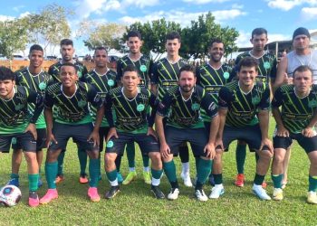 Campeonato de futebol de Vila Pavão começou com jogos no estádio municipal e nas arenas do interior