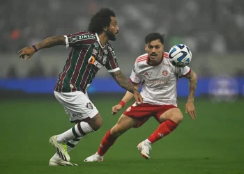 Fluminense derrota Internacional e é o 1º finalista da Libertadores