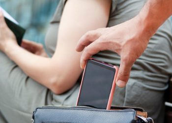 Polícia vai rastrear celulares furtados ou roubados no ES